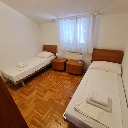 Sfinga Verudela V Daire Pula